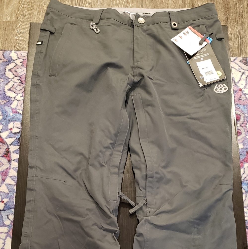 Brand new snow pants